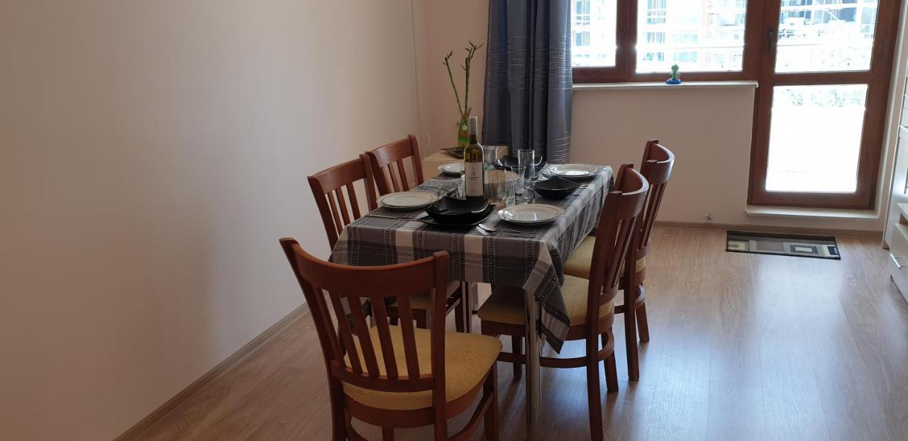 Family Holiday Apartments Breez 1 ヴァルナ エクステリア 写真