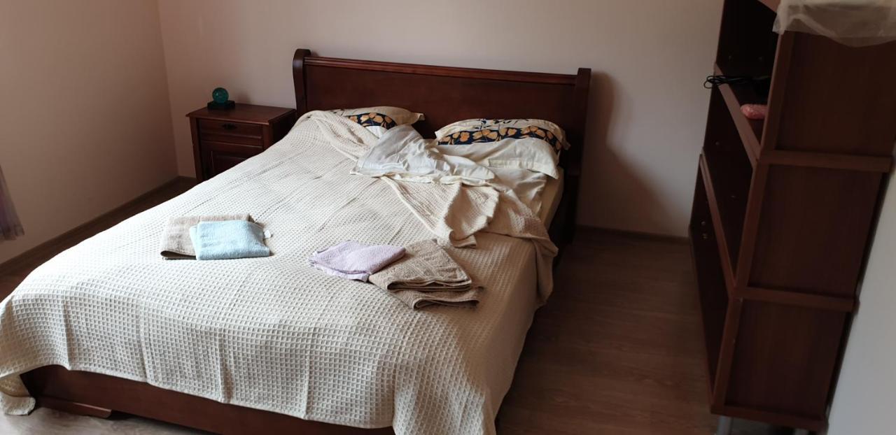 Family Holiday Apartments Breez 1 ヴァルナ エクステリア 写真