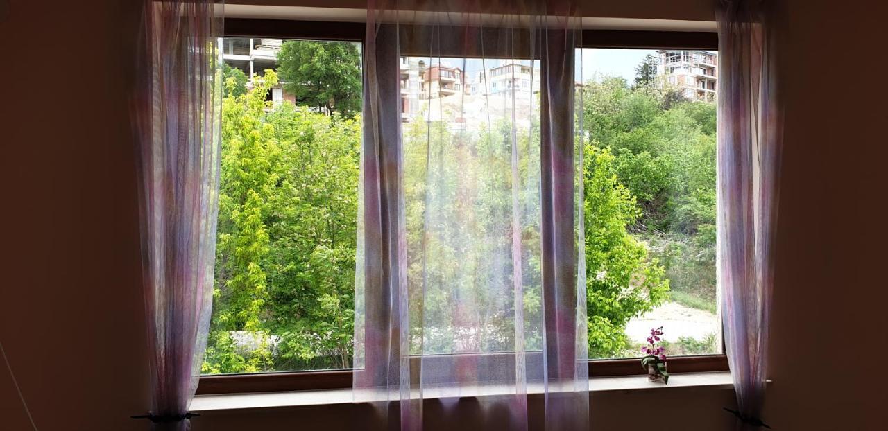 Family Holiday Apartments Breez 1 ヴァルナ エクステリア 写真